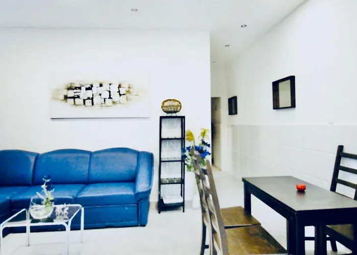 Апартаменты Budget-friendly 2-bedroom With Living For 5 Вена
